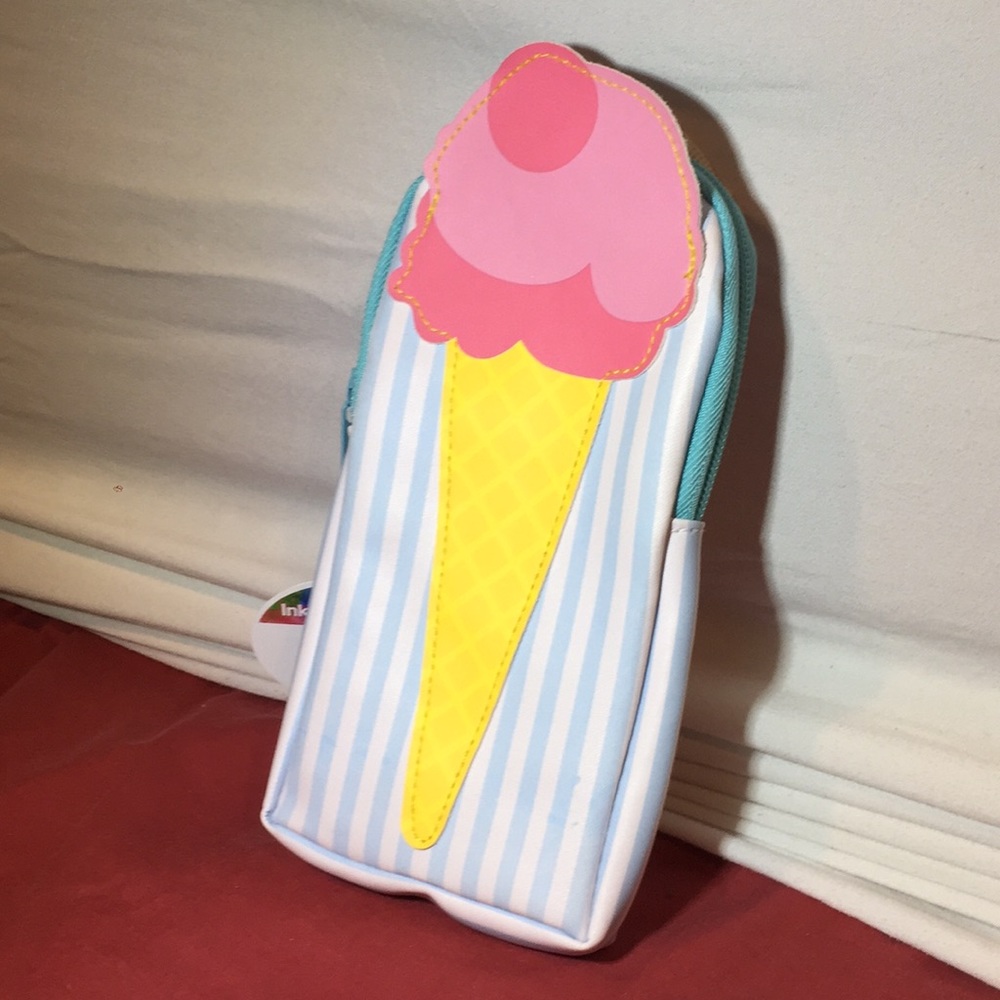 🍦 Ice Cream 🍦 Pencil/Makeup Pouch New With Tags